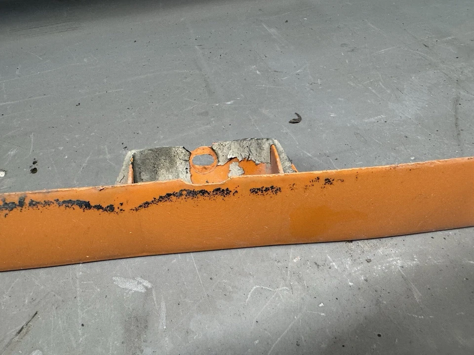 Parachoques trasero Chevy Vega 1974-1977 relleno protector contra salpicaduras Astre Sunbird cola OE Foto 4 de 4