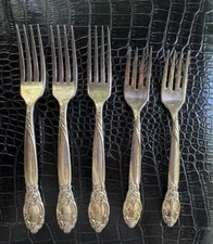 Oneida Ltd Silversmiths Ballard Country Lane 3 Dinner Forks 2 Salad Forks Plated