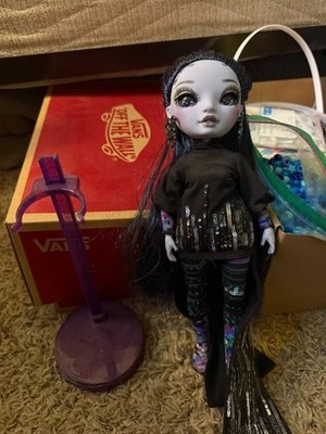 Rainbow High Shadow High Reina ''Glitch'' Crowne doll, out of box, incomplete