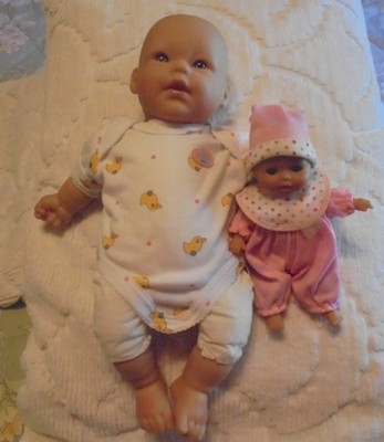 2 Vintage dolls 15'' soft body BERENGUER & 8'' LITTLE OPEN/CLOSE EYE FRIEND