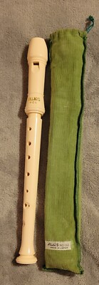 Aulos  HGL Recorder  with a green case no. 102