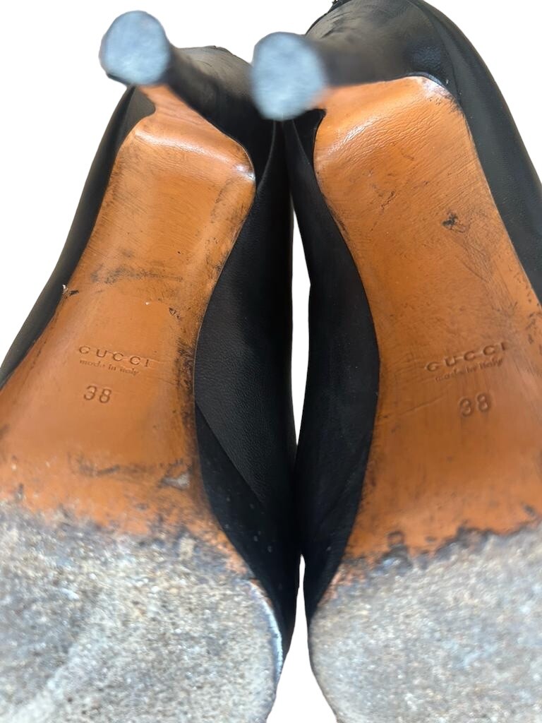 GUCCI Black Leather Round Toe Bamboo Tassel Zipper Betty GUCCI Black Leather Round Toe Bamboo Tassel Zipper Betty