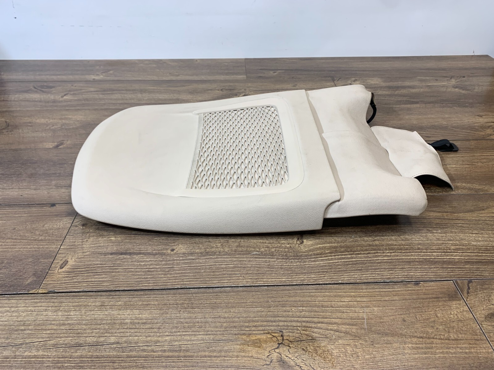 2014-2019 Maserati Ghibli Front Seat Backrest Cover Panel Right Side *NOTE*