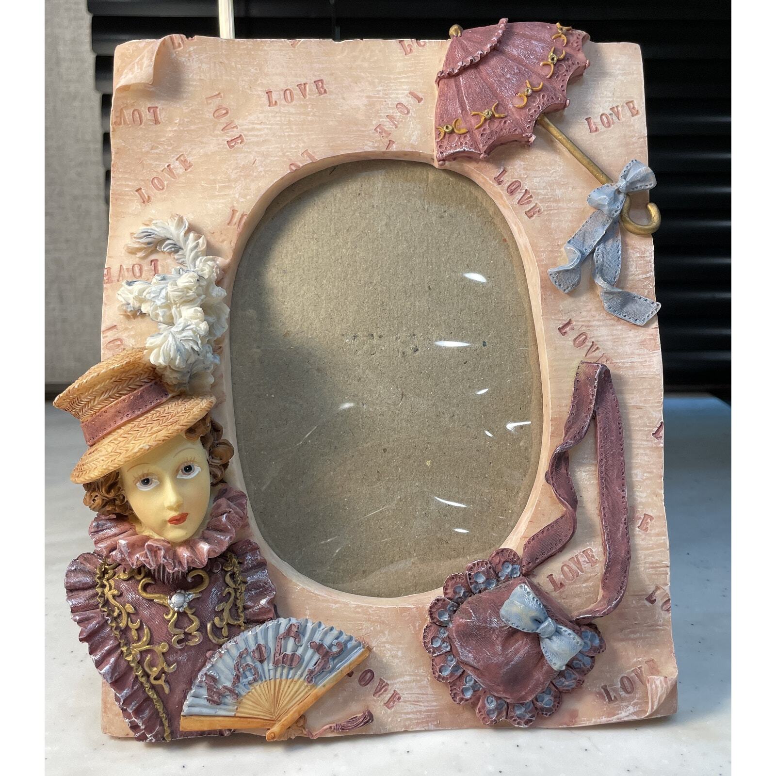 Vintage Unique Resin Picture Frame Parisian Love Woman Purse Parasol