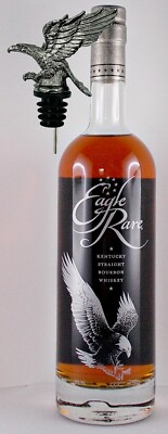 Eagle Rare 10 Jahre Kentucky Straight Bourbon Whiskey + 1 Ausgießer Adler