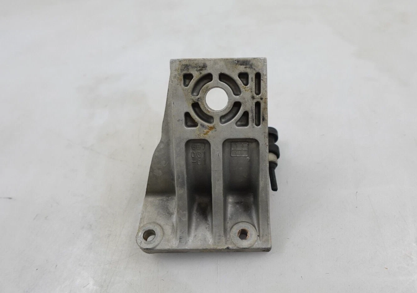 2001-2008 Yamaha GP1300R OEM Rear Upper Engine Motor Mount 68N-21425-00-94
