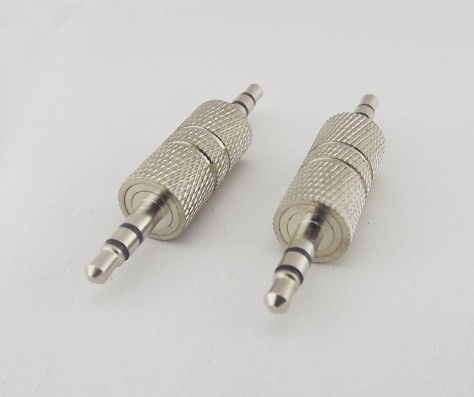 1x 3.5mm 1/8" Stereo TRS Male To Male Coupler Audio Headphone Adapter