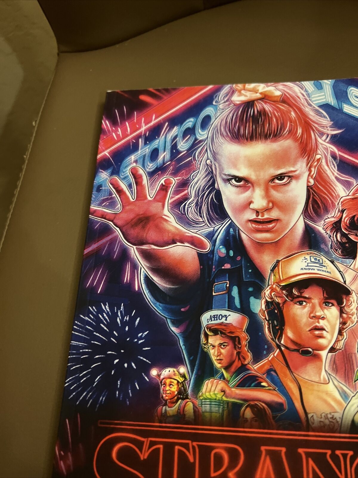 Stranger Things: The Official Coloring Book, Season 4 by Netflix:  9780593581827 | : Books