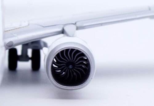 1:200 JC Wings Singapore Airlines Boeing B737 MAX8 9V-MBA Diecast Aircraft Model - Picture 15 of 15