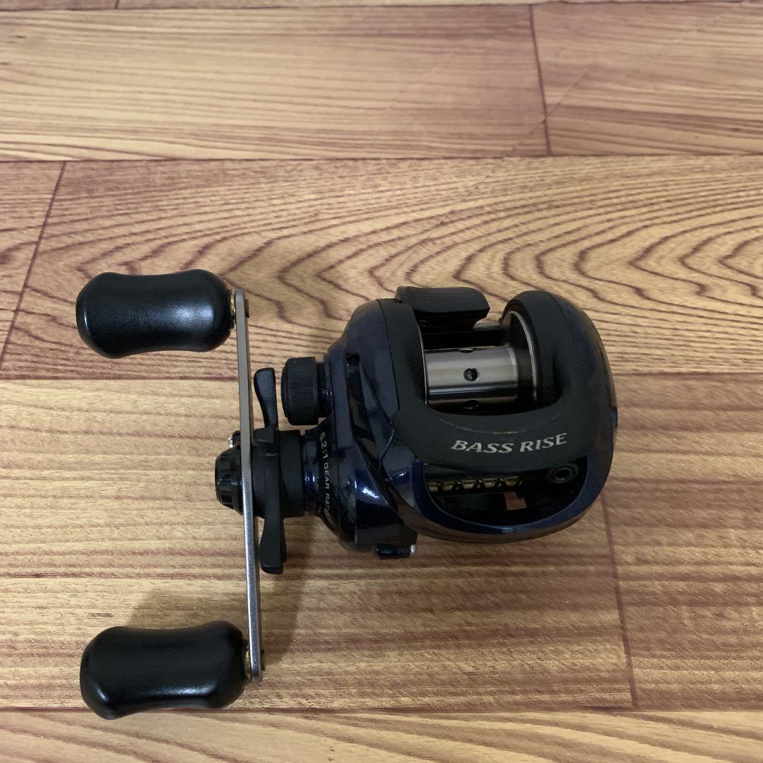 SHIMANO BASS RISE Vintage Bait Casting Reel Rockfish Seabass Snakehead