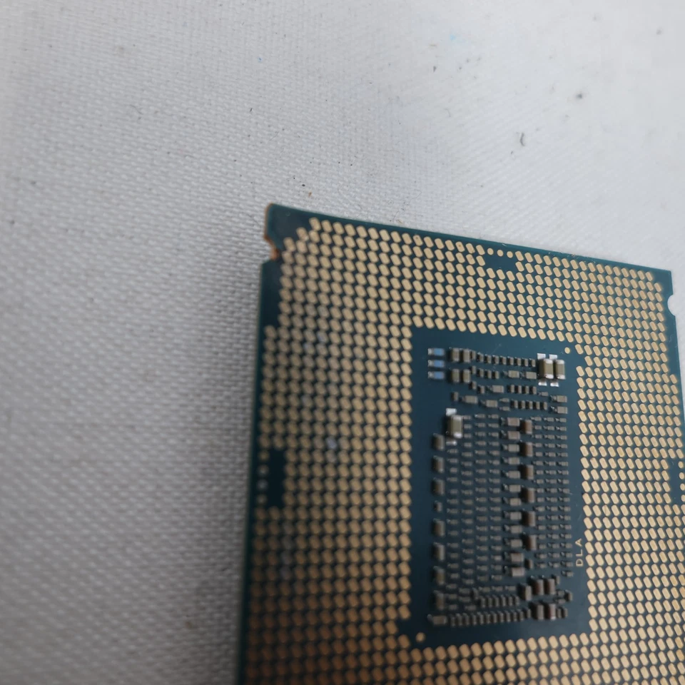 Intel Core i9-9900K CPU 3.6GHz SRFLS Black Untested Slight Corner Damage - Image 4 of 4
