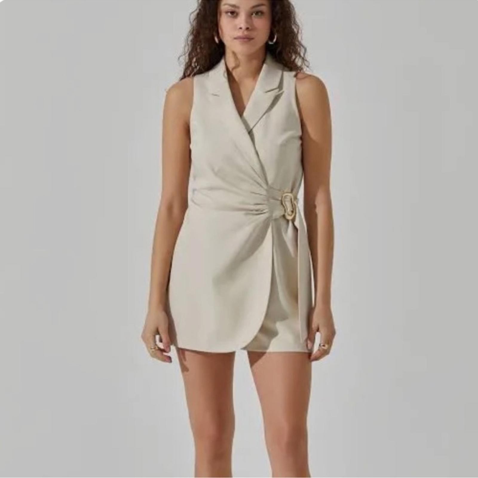 ASTR The Label Front Wrap Sleeveless Suit Romper Size XL Cream NWOT