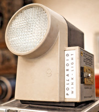 POLAROID Wink-Light Model 250 Flash designed to enhance must-have accessory