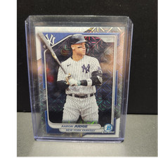 Topps 2024 Bowman Aaron Judge New York Yankees Chrome Mojo Refractor #7