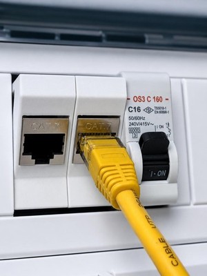 4 x SOIXX Hutschienenhalter Keystone Modul RJ45 Netzwerk Cat6 Cat7 Cat8 DIN Rail