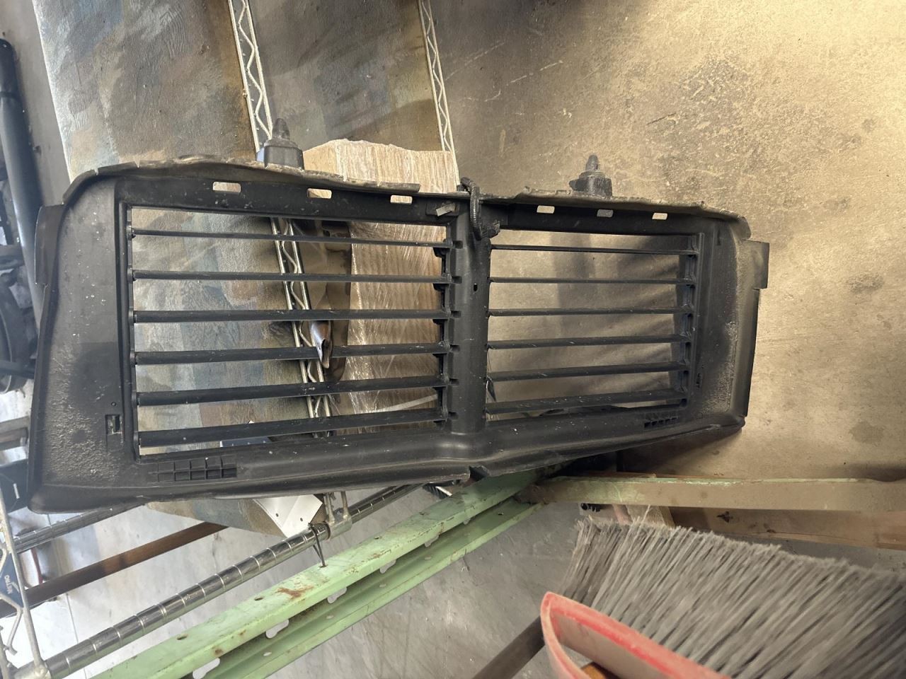 TITAN     2021 Air Shutter 1985047