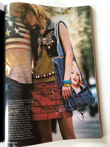 British Vogue August 2001 Natasha Vojnovic by Mario Testino - Picture 13 of 23