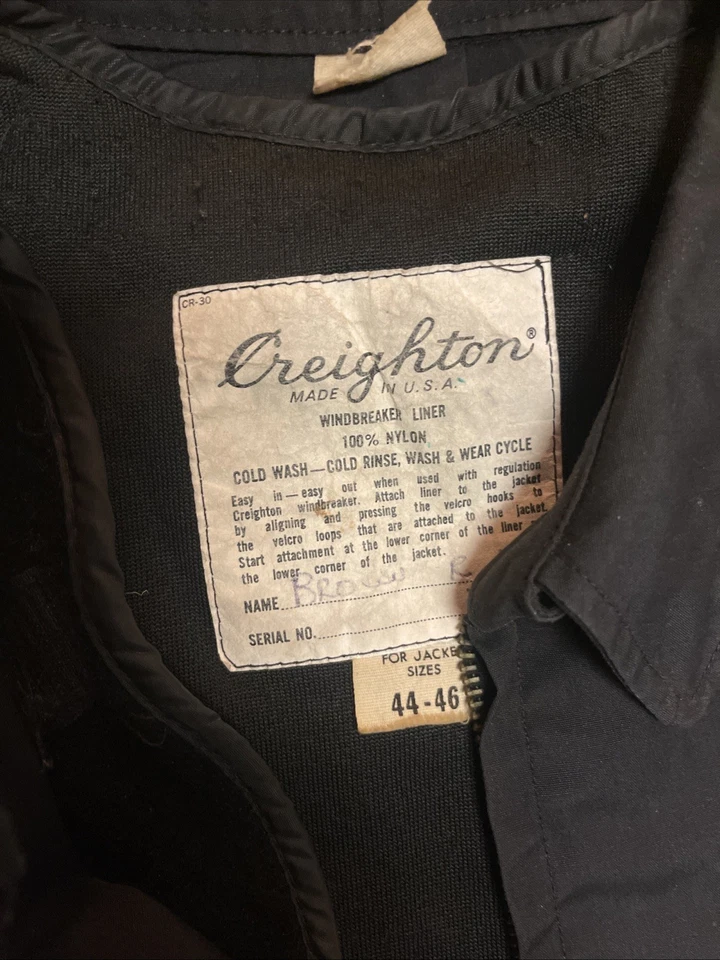 Chaqueta cortavientos vintage años 70 80 US Navy Creighton USN Tanker 44-46 caqui negra Foto 2 de 4