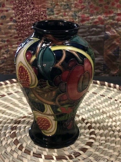 MOORCROFT POTTERY 