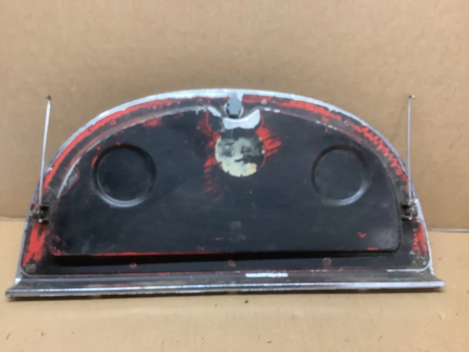 1963 - 1967 年雪佛兰 Corvette Stingray 手套盒门二手原始设备制造商 — 第 4/4 张图片