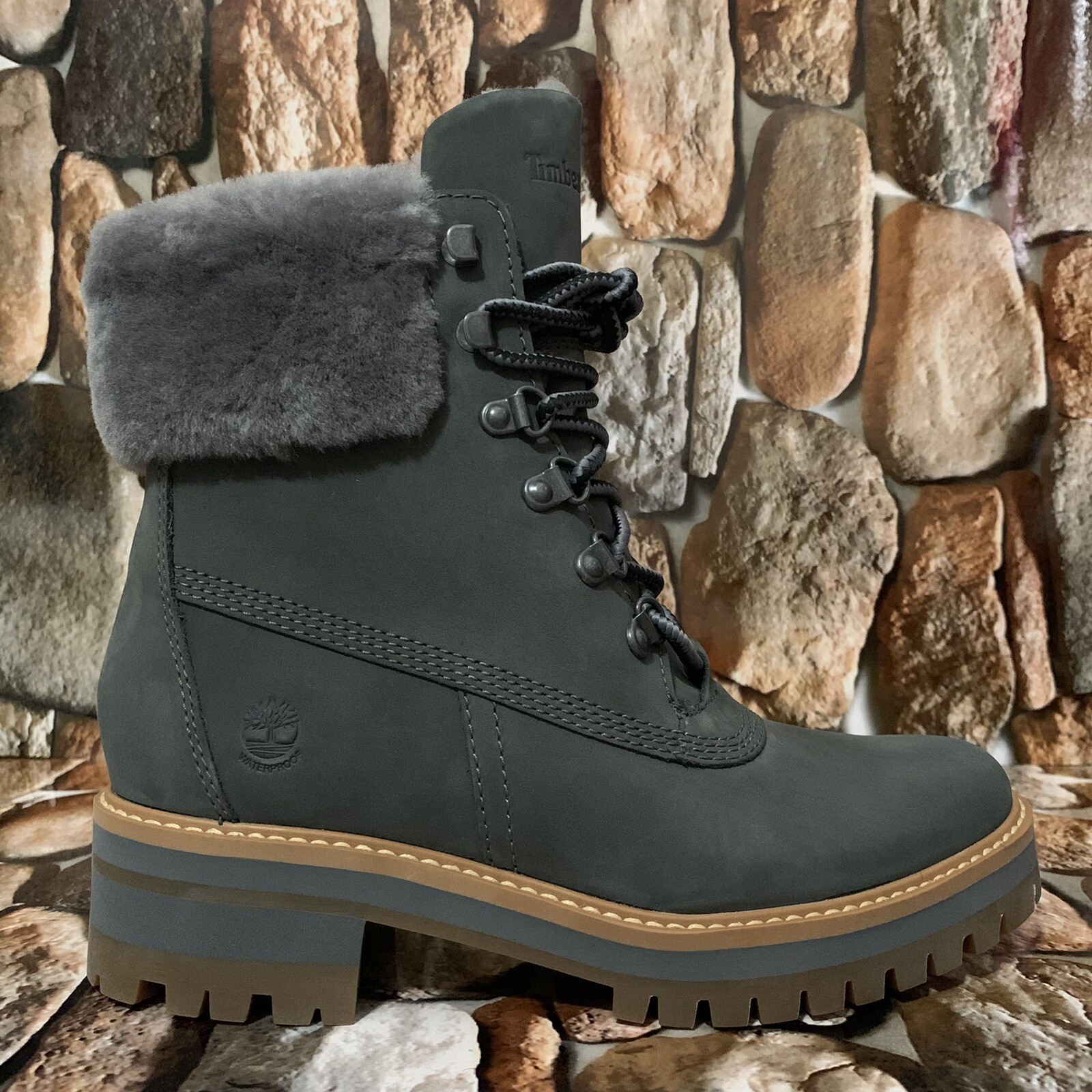 timberland women's courmayeur valley wp 6in with shearling