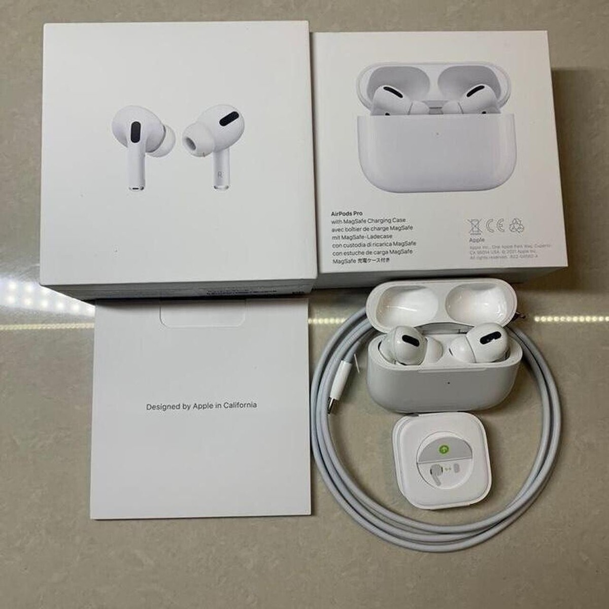 Apple AirPods Pro MagSafe 充電ケース (A2190) Apple MagSafe Charging Case for AirPods Pro - A2190 | eBay