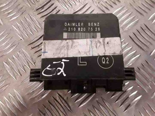 MERCEDES-BENZ E W210 Türsteuergerät vorne links 2108207526 2.20 Diesel 25457300