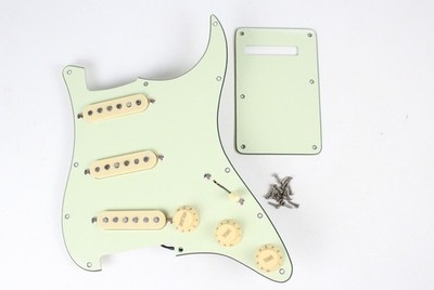 Fender Strat '57 1957 Riessue Japan Loaded Pickguard ~Staggered Pole Pickups~