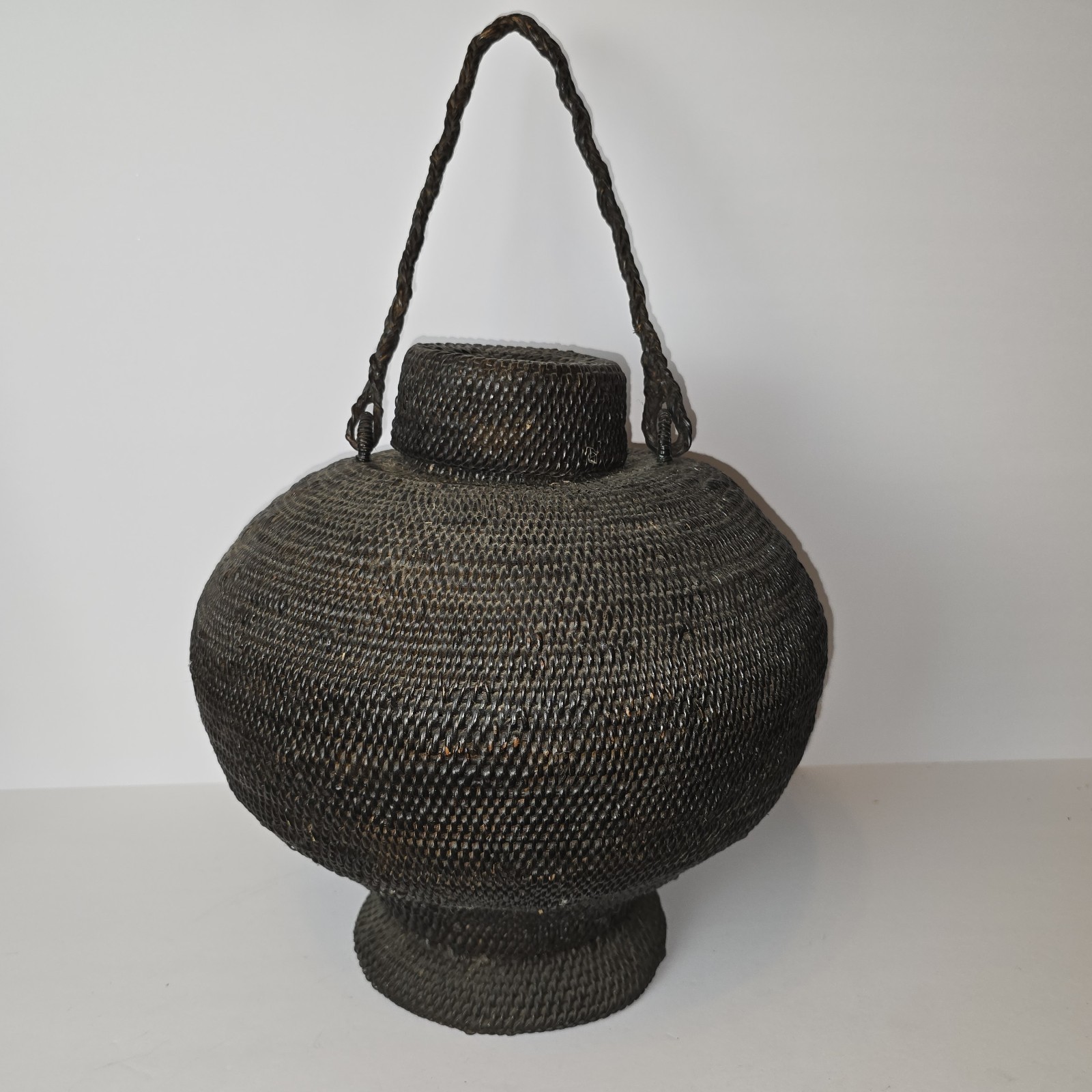 Antique Japanese Bamboo Ikebana Basket Vase Lid Handle Meiji Taisho Era Hanaire