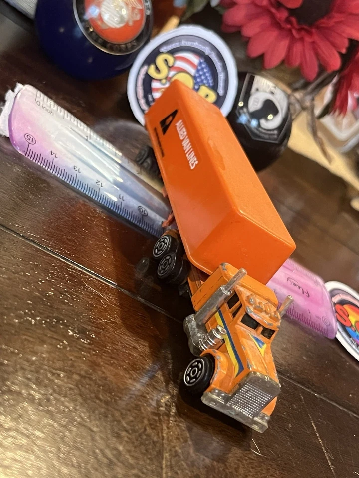 通用 Kenworth 半卡车和盟军拖车 1: 100 压铸二手状况完好 — 第 4/4 张图片