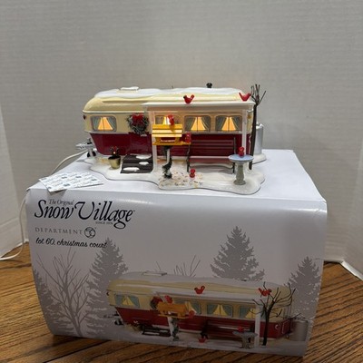 D56 Snow Villiage Lot 60 Christmas Court, New