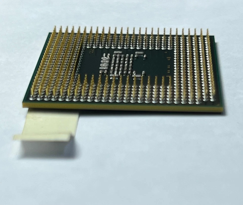 CPU Intel Celeron M 575 2.0GHz SLB6M Socket P - Immagine 3 di 3