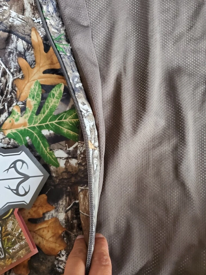 L Women's Realtree Lightweight Sent Control Jacket Realtree Edge Pink Logo - Image 3 of 4