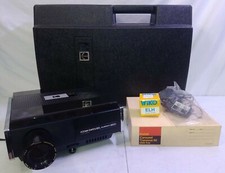 Kodak Carousel Custom 860H Slide Projector w/Case/2 x Bulbs/80 Slide Tray/Remote
