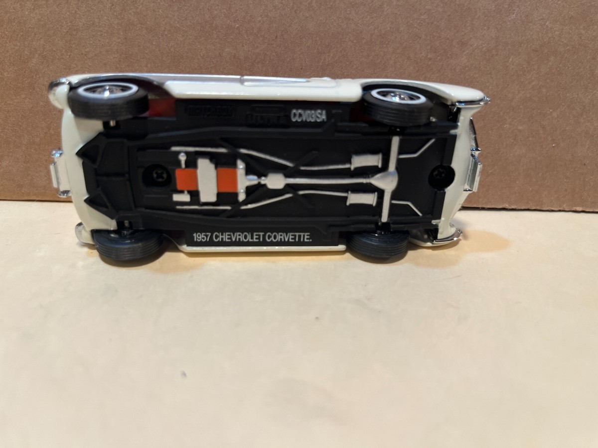1/43 MATCHBOX 1957 CHEVROLET CORVETTE WHITE WITH REMOABLE