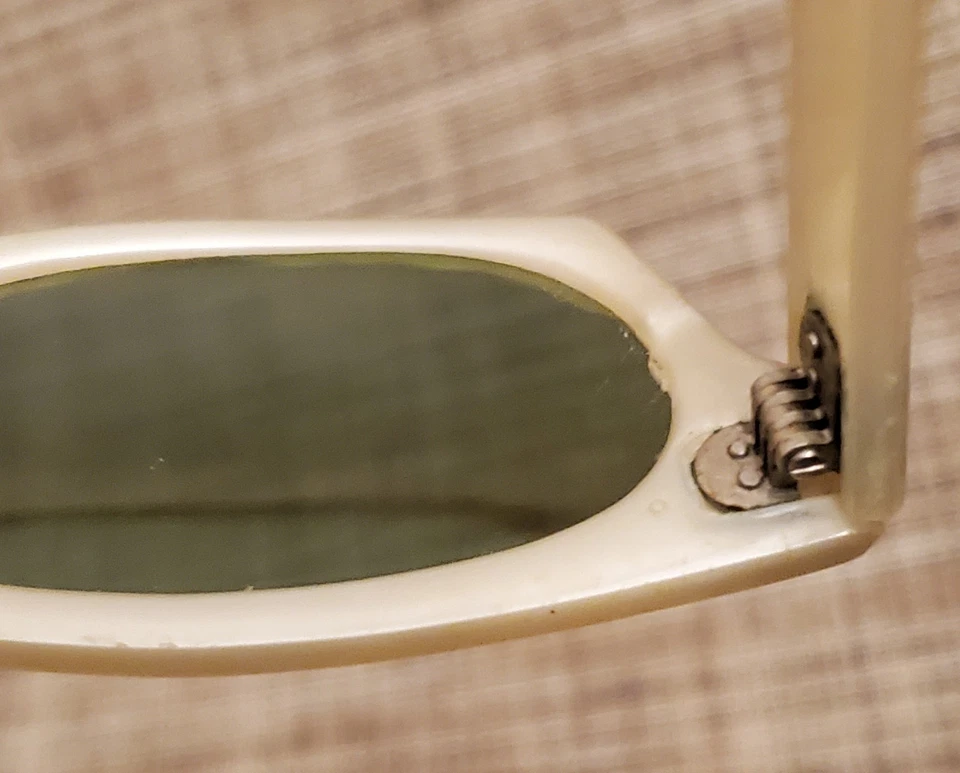 Очки солнцезащитные винтажные аптечные Polaroid Cool Ray 115 царапины на зеленых линзах - Изображение 3 из 4