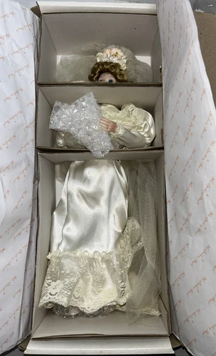 Porcelain Doll Anne A Gibson Girl Bride by Judy Belle The Danbury Mint