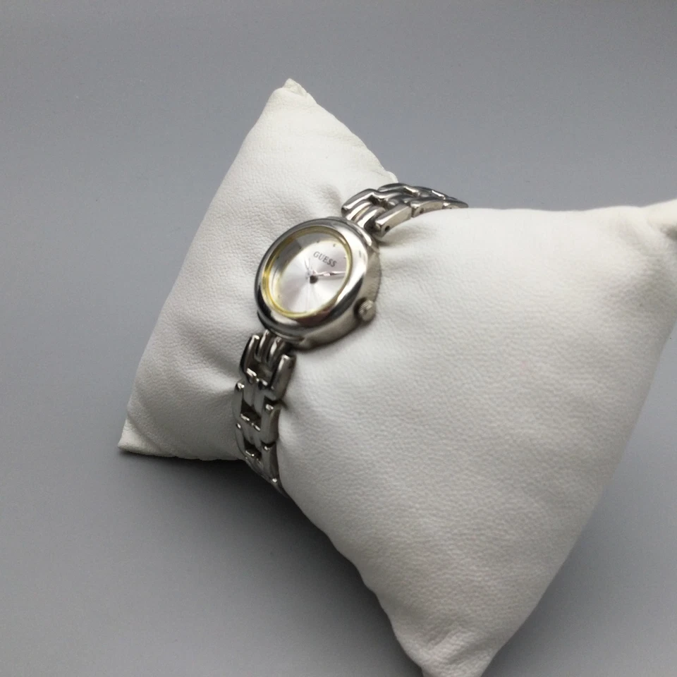 Reloj Guess Mujer Tono Plata Pulsera 20mm Esfera Redonda Batería Nueva 5.75" Foto 4 de 4