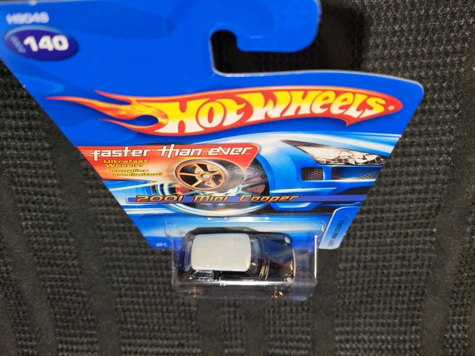 Mini Cooper 2001 Hot Wheels. Raro, ¡VHTF! Serie de tarjetas azules '05. Coleccionista #140.  Foto 4 de 4
