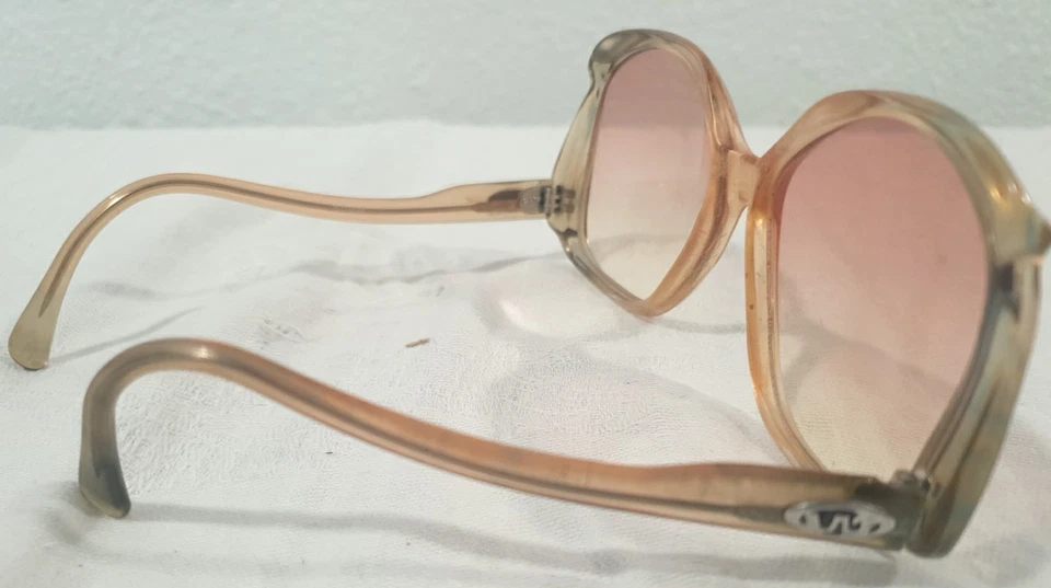 Vintage Drop Arm Upside Down Sunglasses Rose hint blue frame lens are scratched - Image 2 of 4