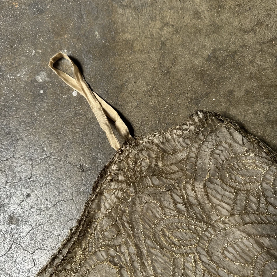 Blusa social de renda metálica dourada antiga da década de 1920 rotulada lamé vintage - Imagem 4 de 4