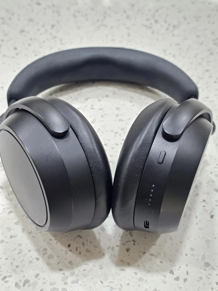 Sennheiser Momentum 4 Over The Ear Wireless Headphones BLACK FOR PARTS - Image 3 of 3