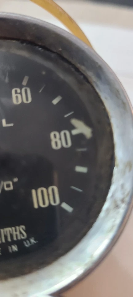 Smiths 0-100Psi Mechanical Oil Pressure Gauge 52mm Black face Chrome Bezel - Image 2 of 4