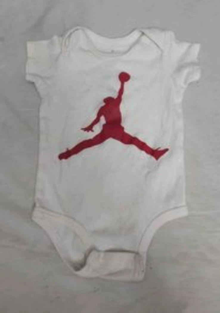 Jordan infant outfit top