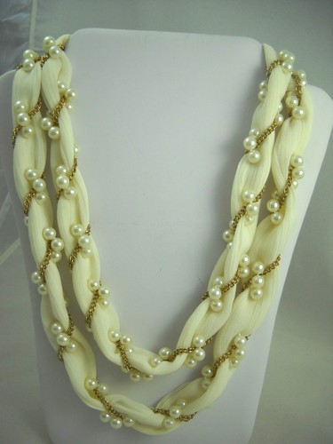 Collar de cadena de tela crepe de imitación en tono oro perla de tela crepe 40 - Imagen 4 de 6