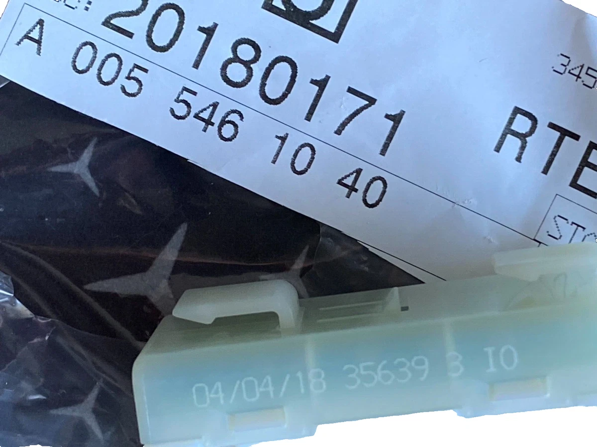 Mercedes Benz OEM C W204 Power Distributor Block A0055461040 | eBay 