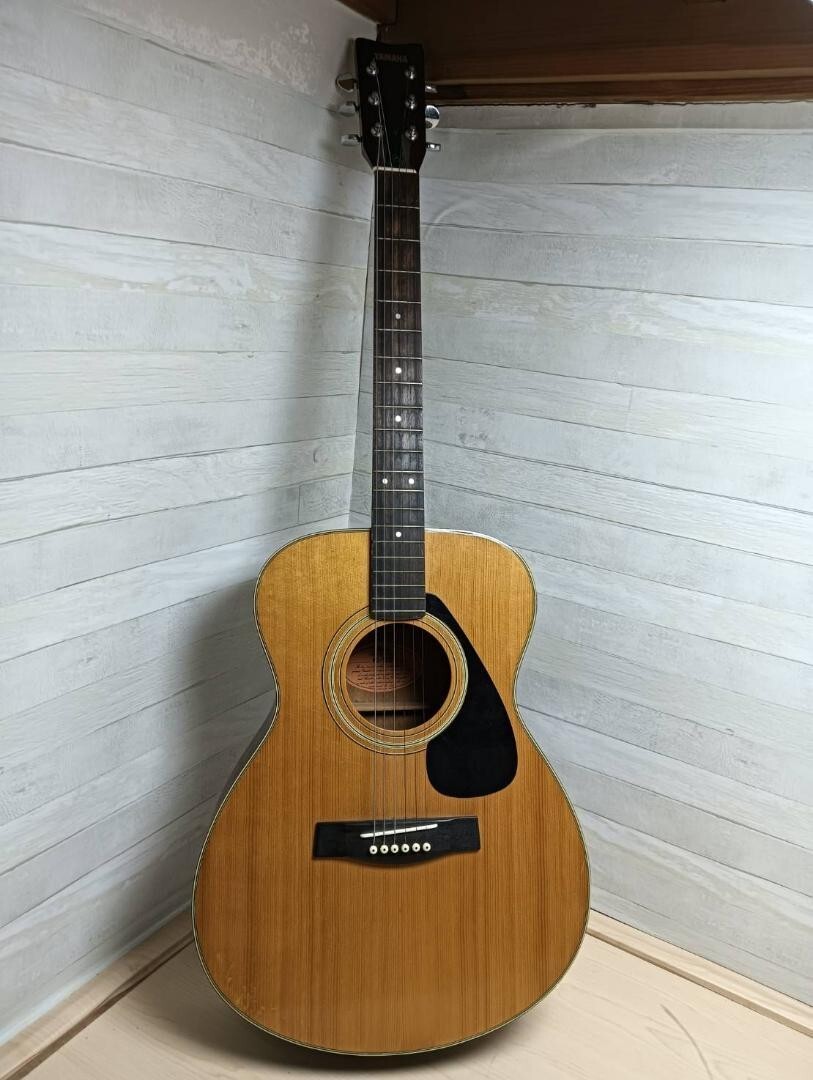 YAMAHA FG-122 Acoustic Guitar Vintage 1970s Orange Label YAMAHA FG-122 Acoustic Guitar Vintage 1970s Orange Label