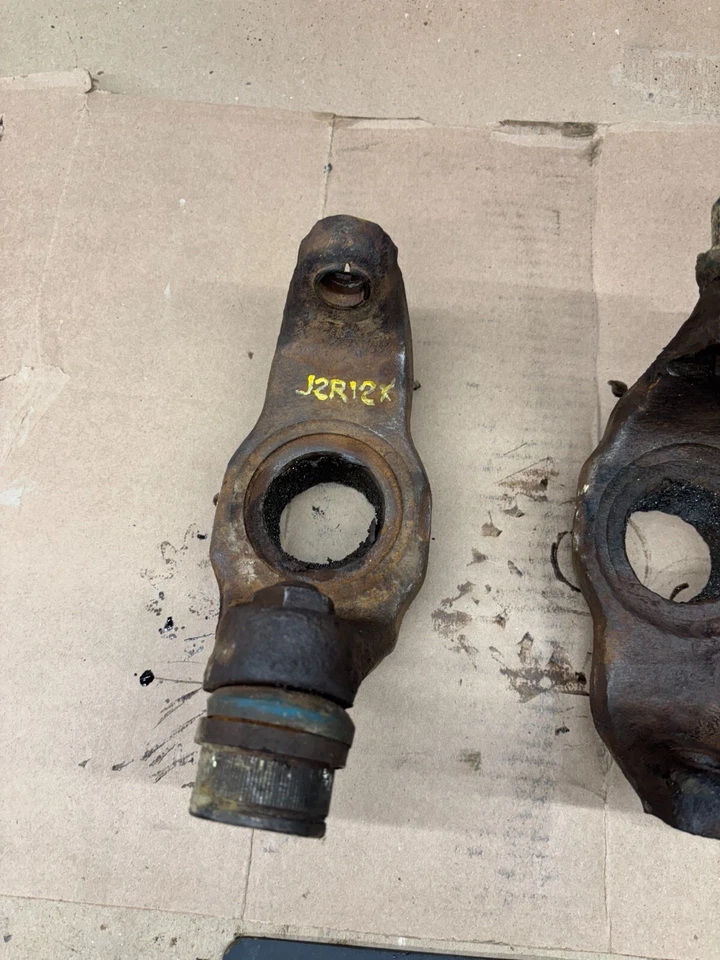 1981 86 1987 DODGE D100 D150 4WD 4X4 FRONT AXLE dana 44 ends ball joint mounts o - Image 2 of 4