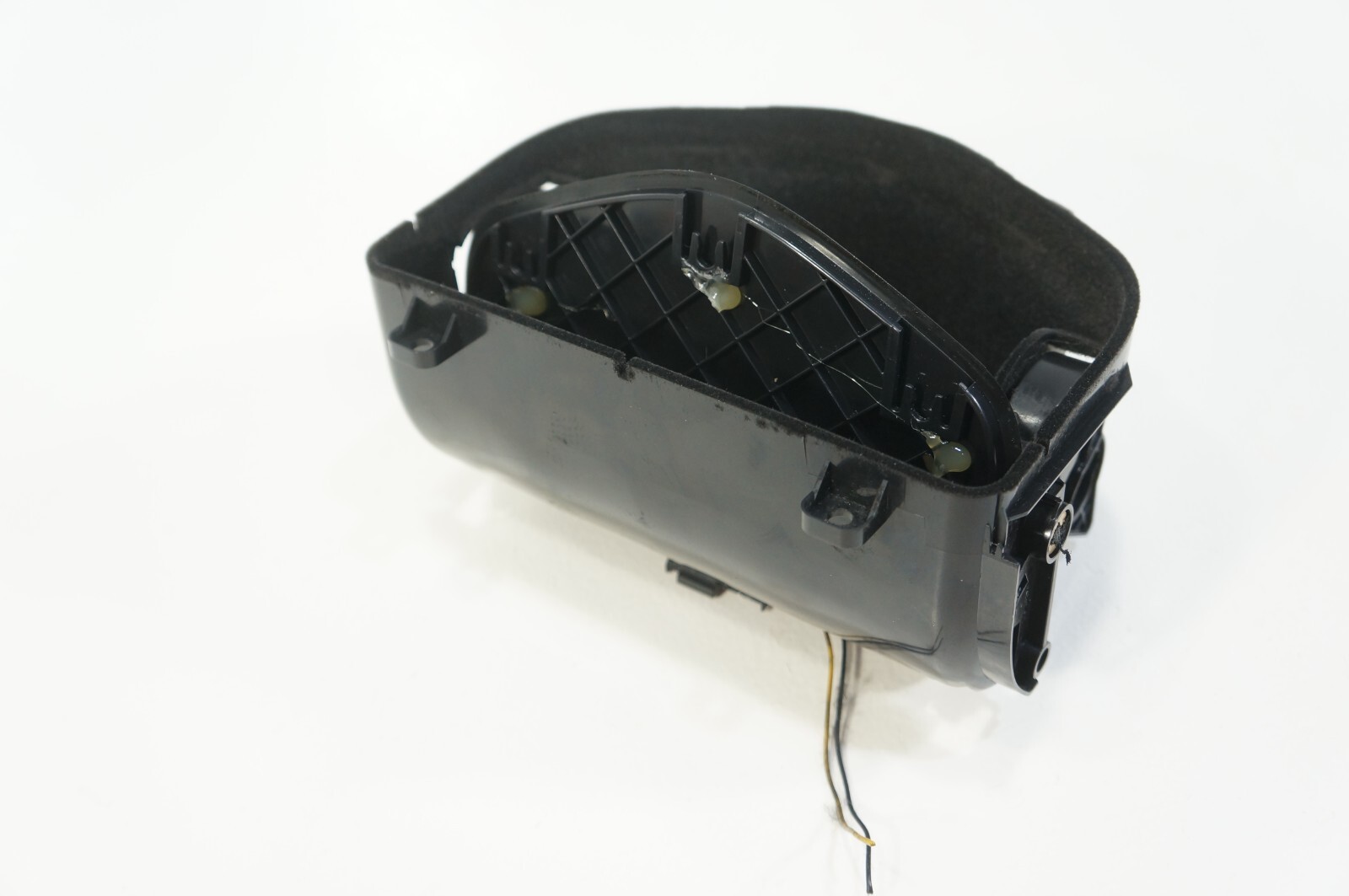 14-2022 maserati quattroporte ghibli center console storage holder compartment