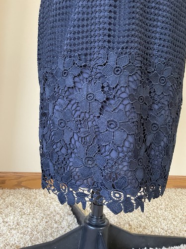 Ann Taylor Navy Crochet Lace Overlay Sheath Sleeveless Dress SZ 8 - Picture 3 of 9